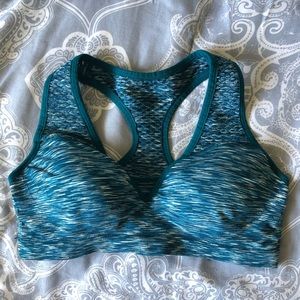 Push up sports bra